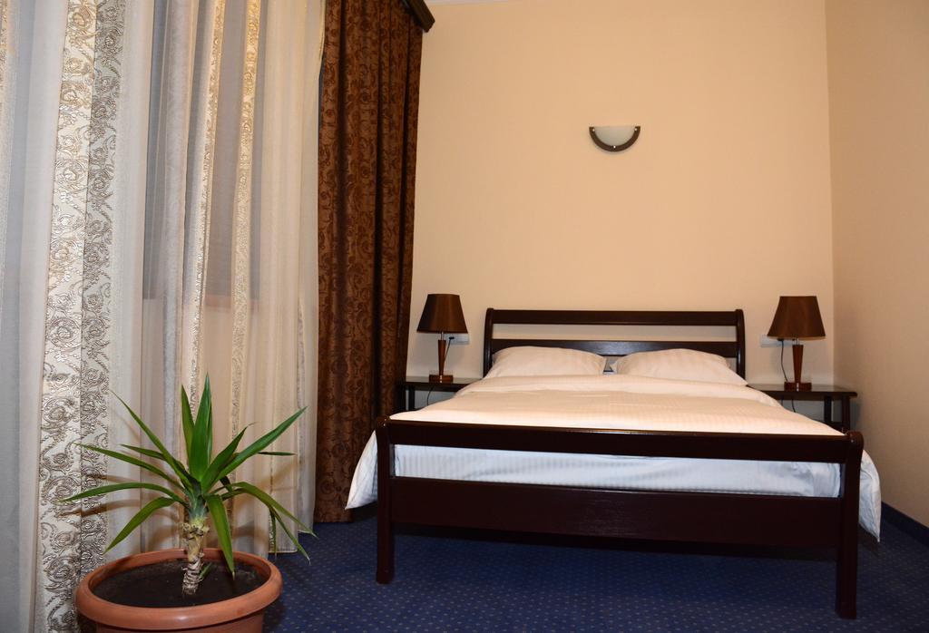 יירבאן 14 Floor Hotel מראה חיצוני תמונה