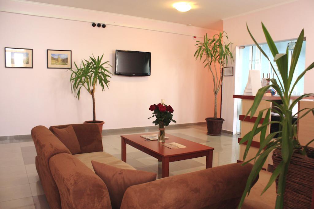 יירבאן 14 Floor Hotel מראה חיצוני תמונה