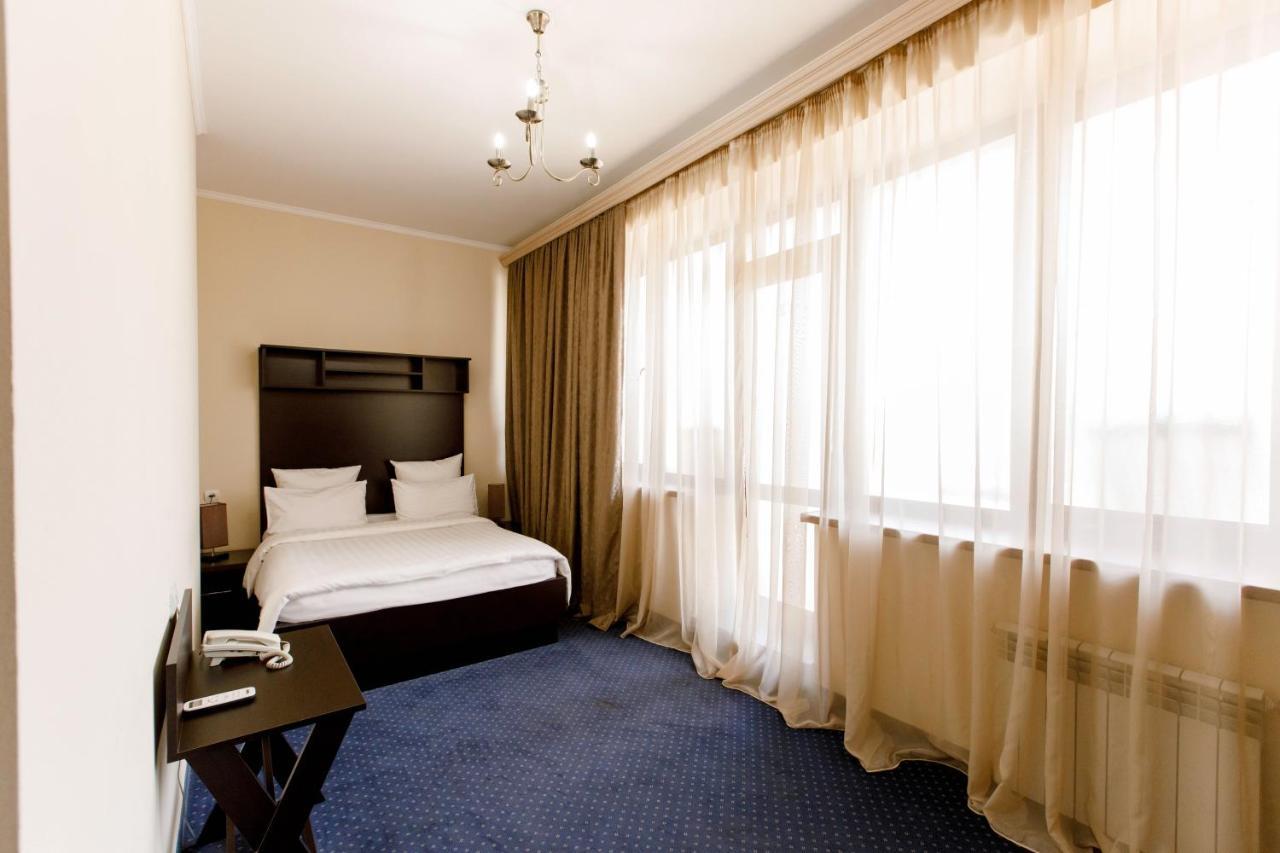 יירבאן 14 Floor Hotel מראה חיצוני תמונה