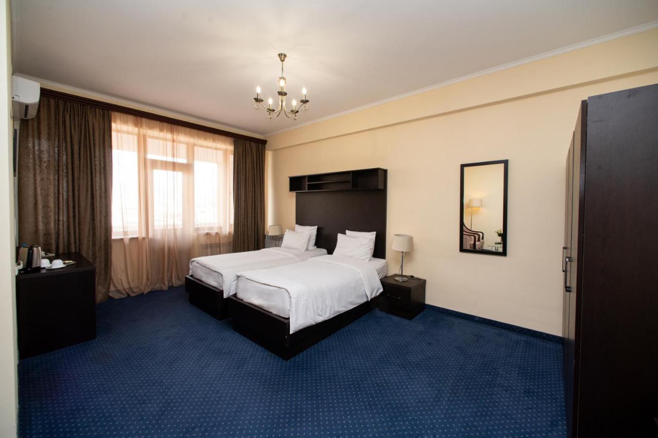 יירבאן 14 Floor Hotel מראה חיצוני תמונה