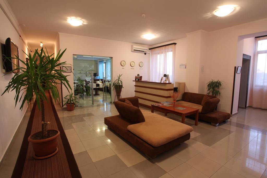 יירבאן 14 Floor Hotel מראה חיצוני תמונה
