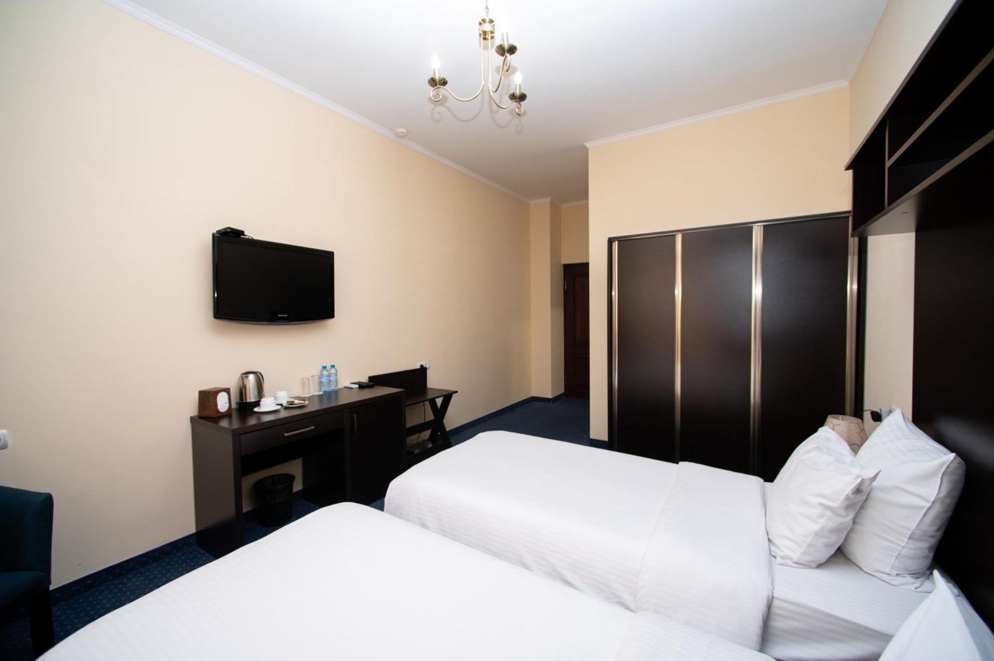 יירבאן 14 Floor Hotel חדר תמונה