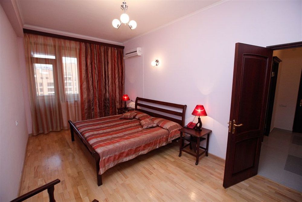 יירבאן 14 Floor Hotel מראה חיצוני תמונה