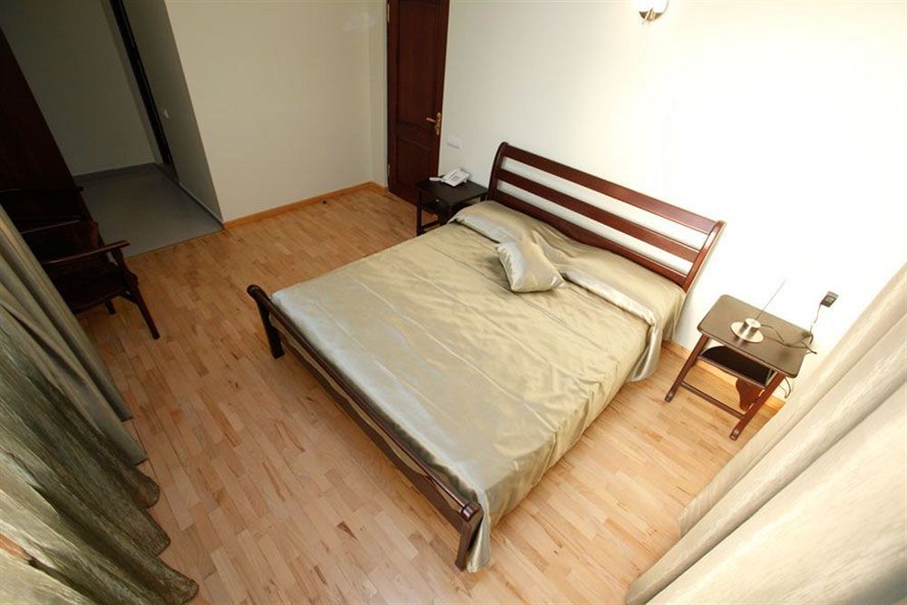יירבאן 14 Floor Hotel מראה חיצוני תמונה